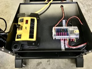 Power distribution tray